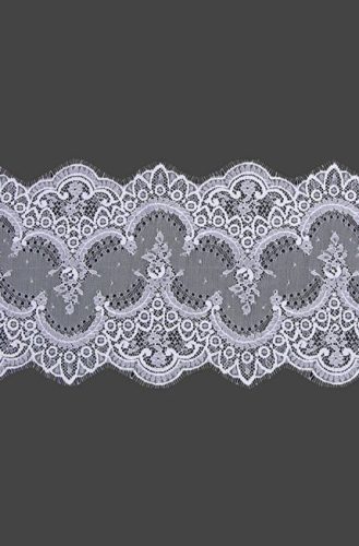 keleties hatású, 28 cm széles fehér rachel (francia) csipkeanyag