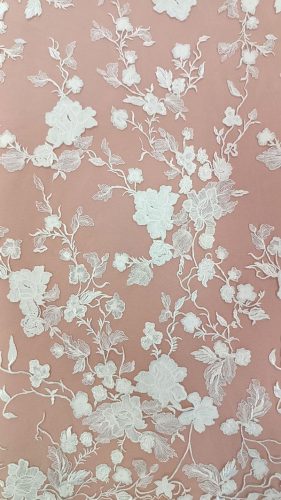 28-756 törtfehér csipkeanyag 7