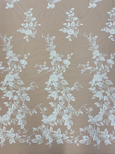 28-755 Fehér virágos-leveles csipkeanyag