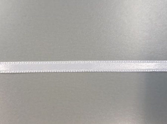 Fehér szatén szalag 0,5 cm széles