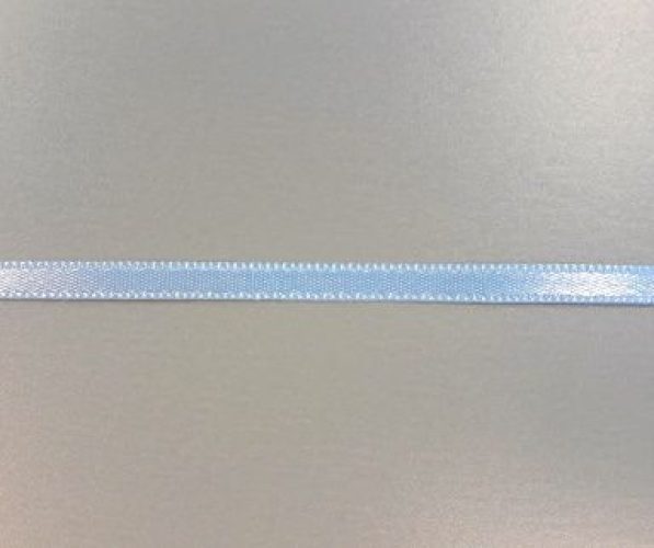 Világos kék szatén szalag 0,5 cm széles